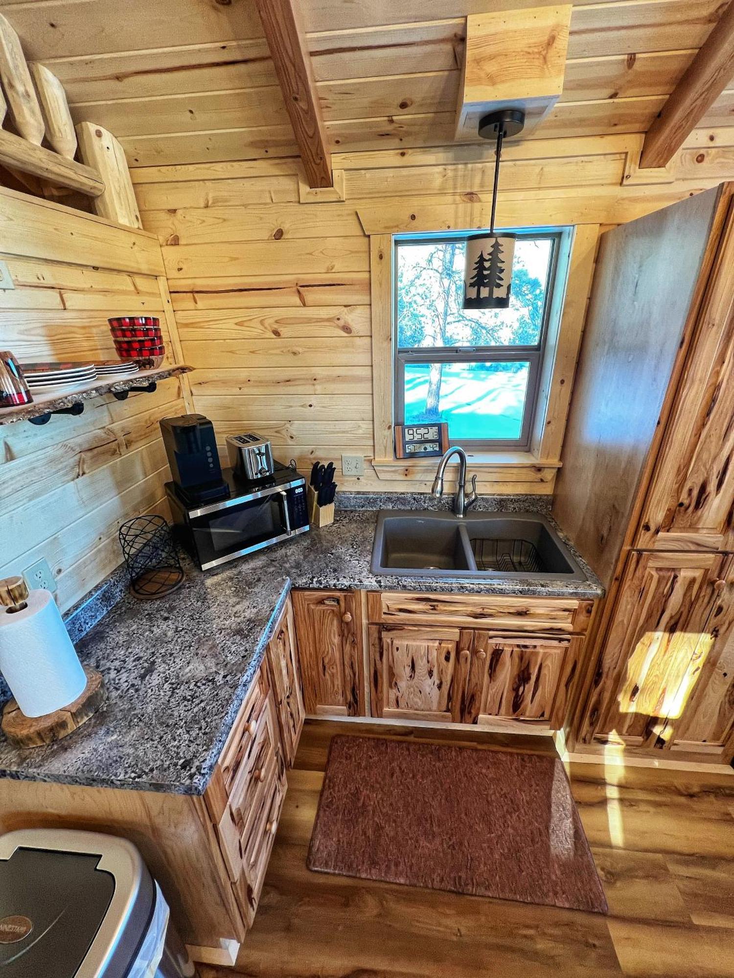 The Lodge At Devils Tower Екстериор снимка