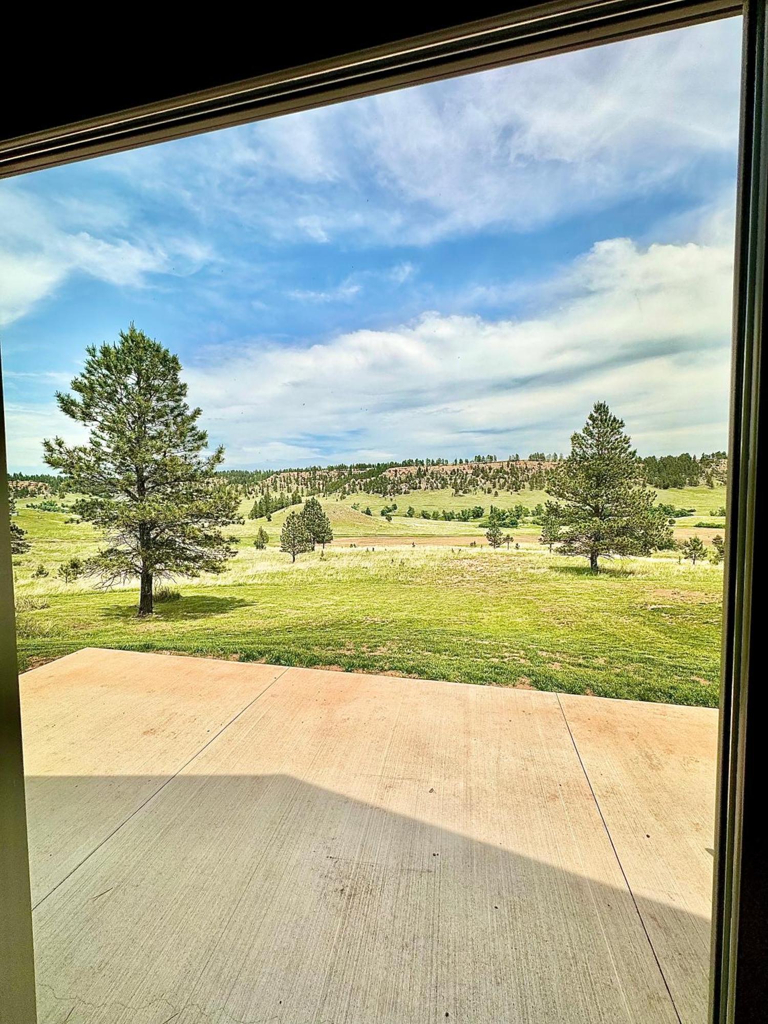The Lodge At Devils Tower Екстериор снимка