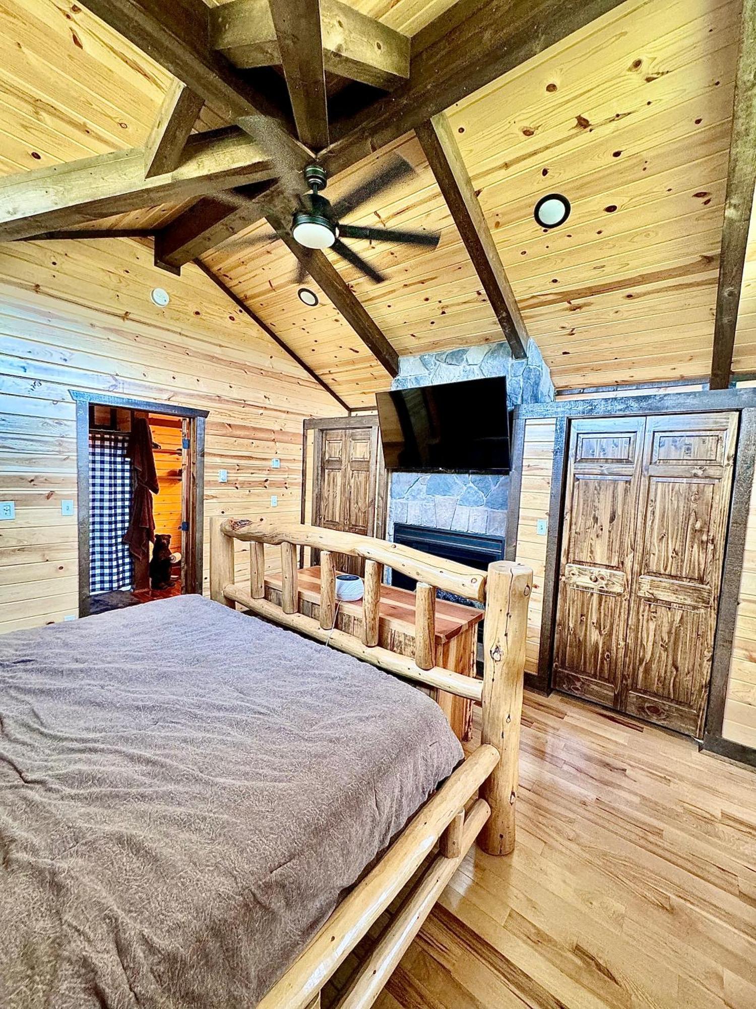The Lodge At Devils Tower Екстериор снимка