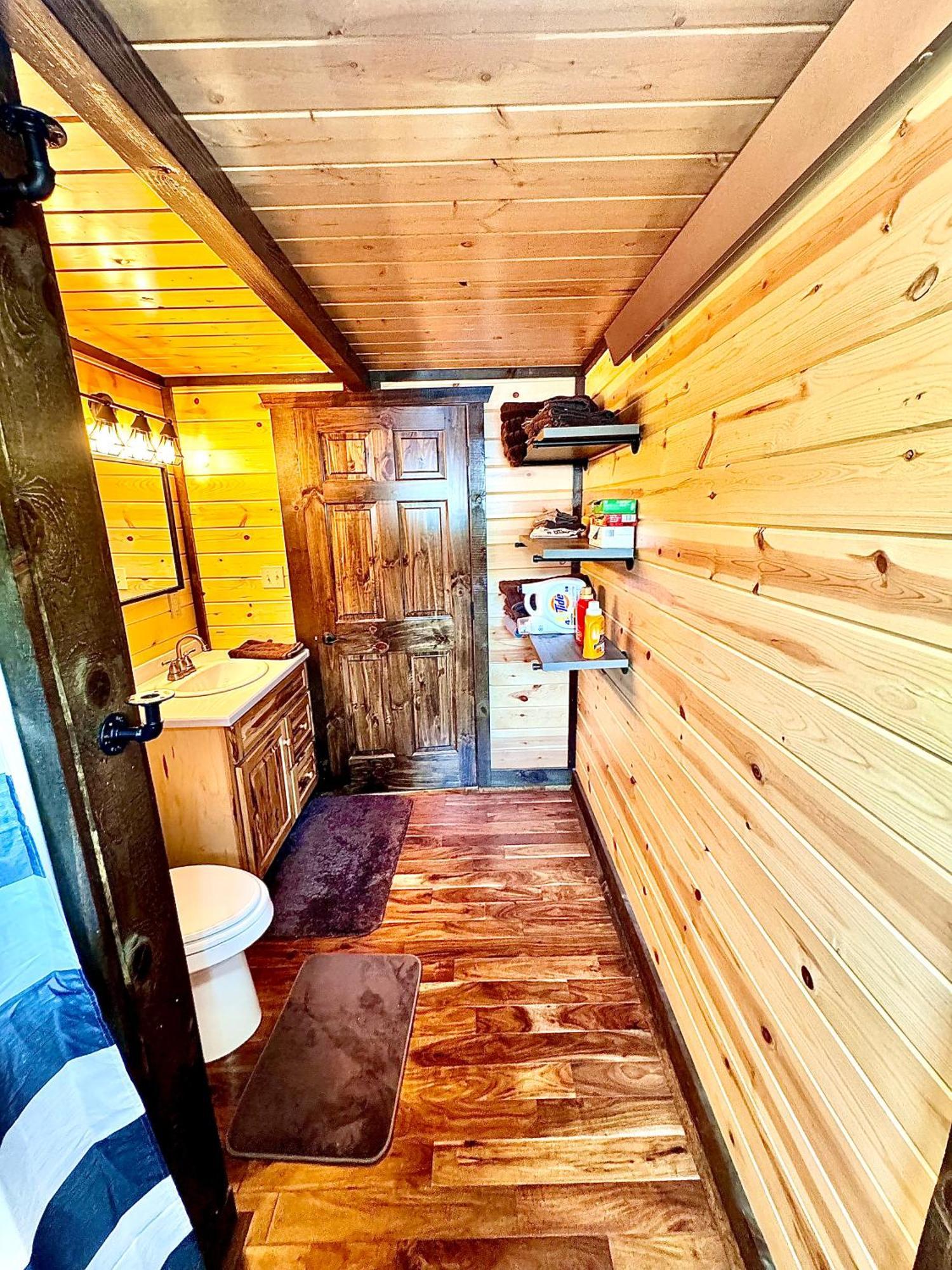 The Lodge At Devils Tower Екстериор снимка