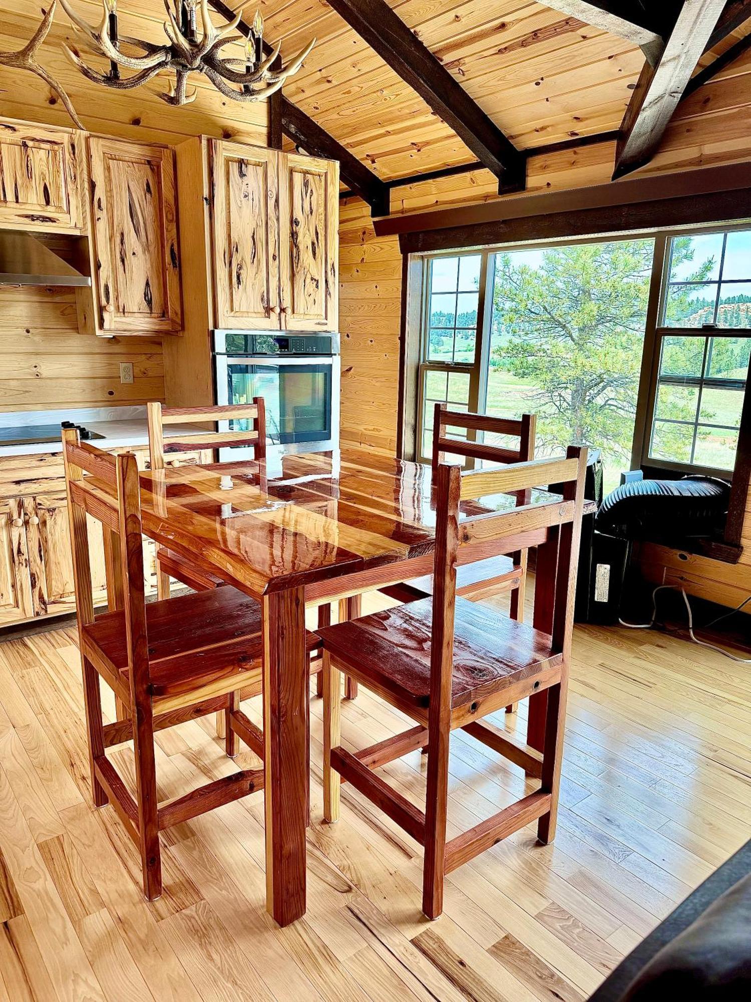 The Lodge At Devils Tower Екстериор снимка