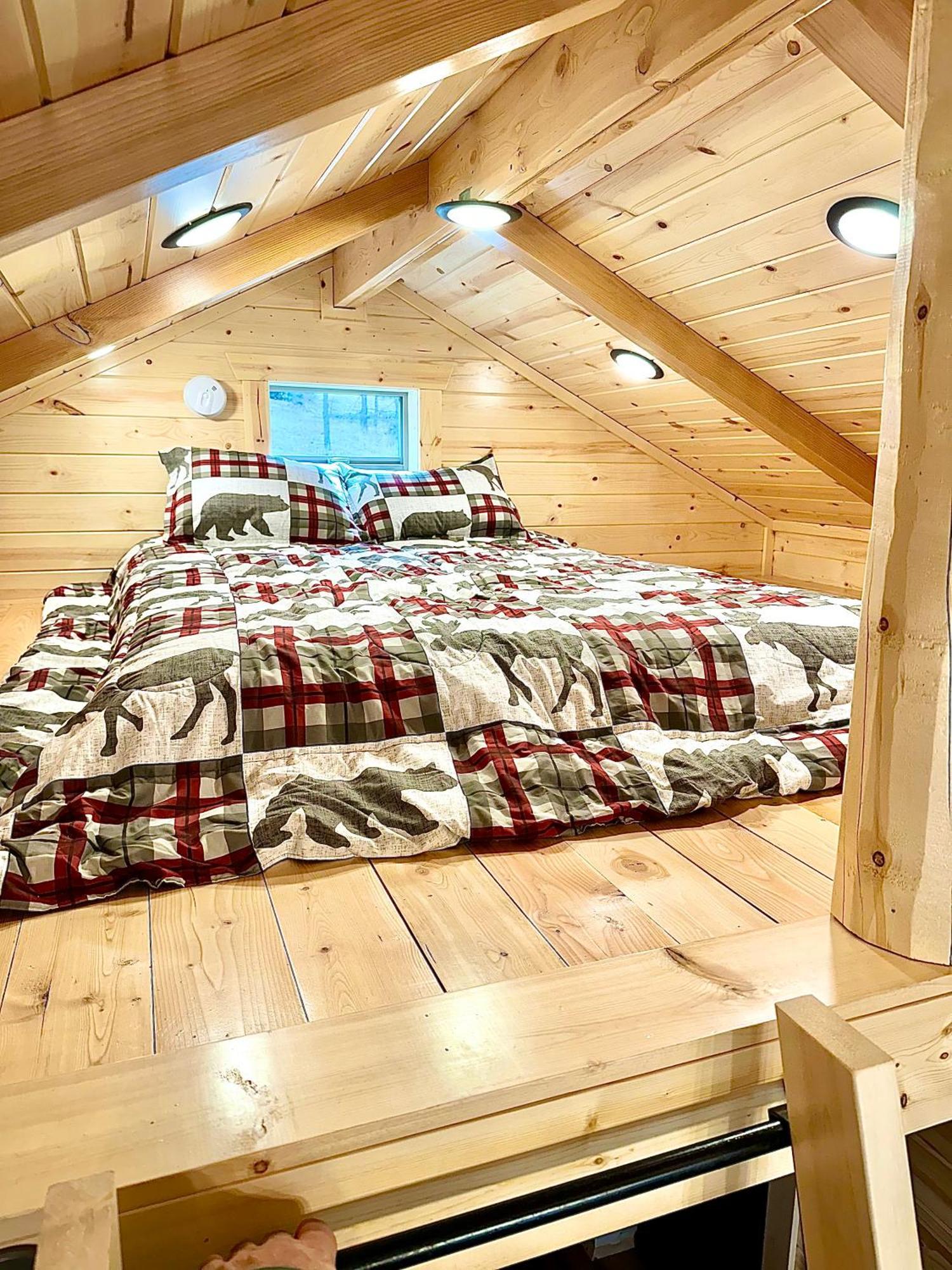 The Lodge At Devils Tower Екстериор снимка